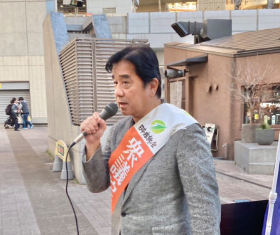 武蔵小杉駅サードアベニューにて、日本維新の会、神奈川18区（中原区・高津区）の横田光弘がご挨拶