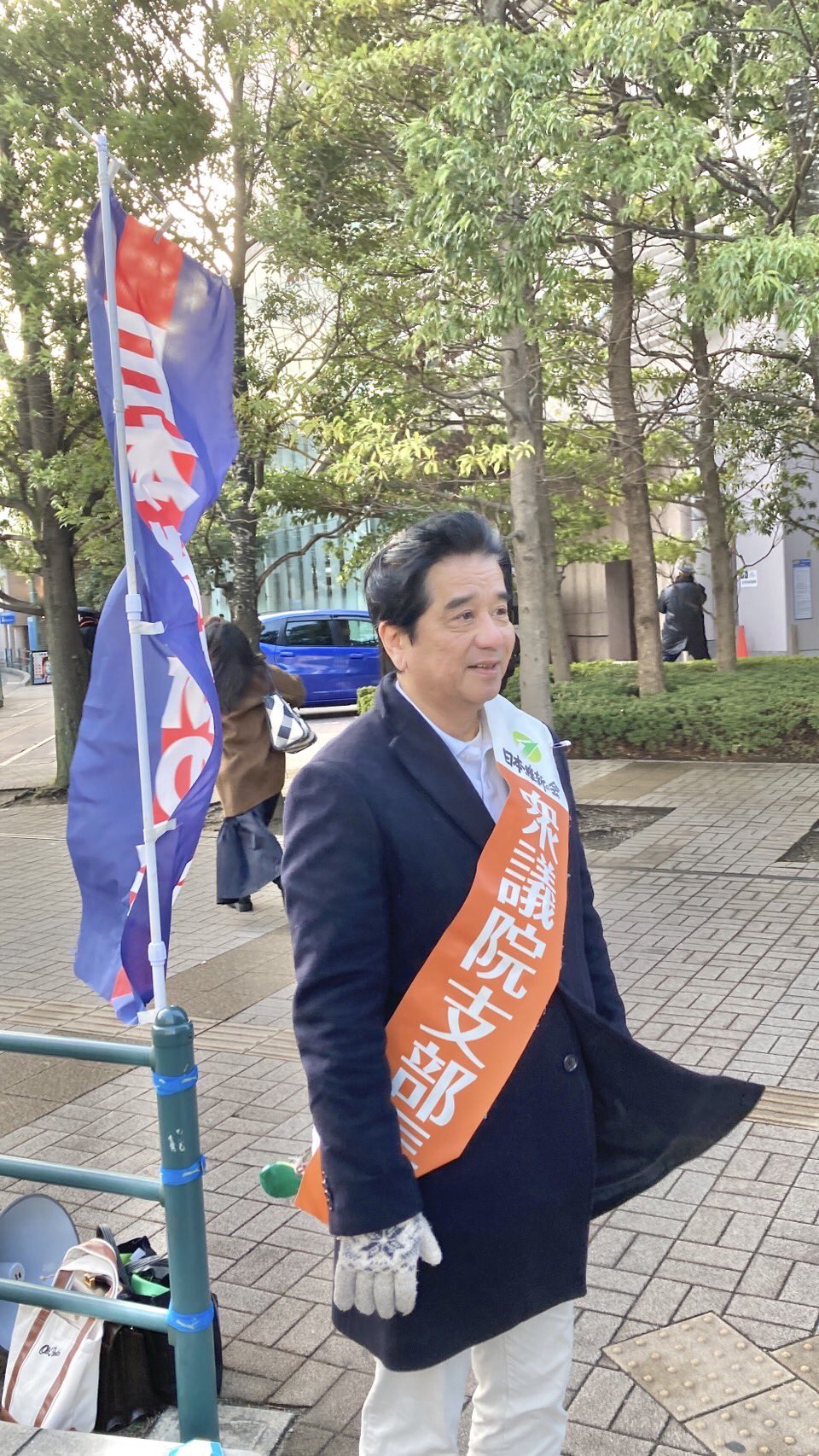 武蔵小杉駅西口にて、日本維新の会、神奈川18区（中原区・高津区）の横田光弘がご挨拶