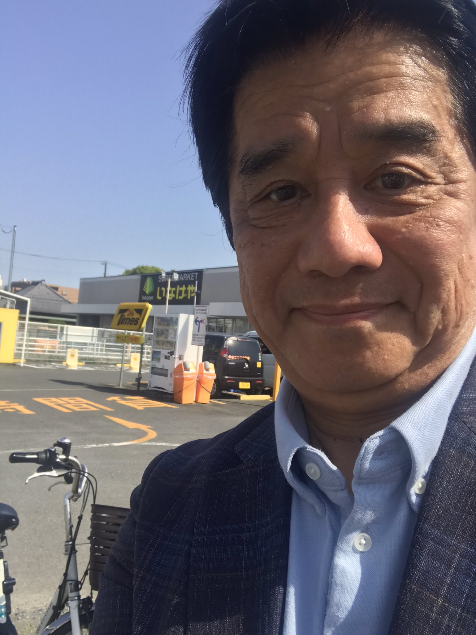 武蔵中原駅付近。暑いけど一人で自転車で回ってます。