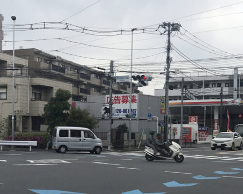 今日は我が母校の川崎市側近傍を歩いています。