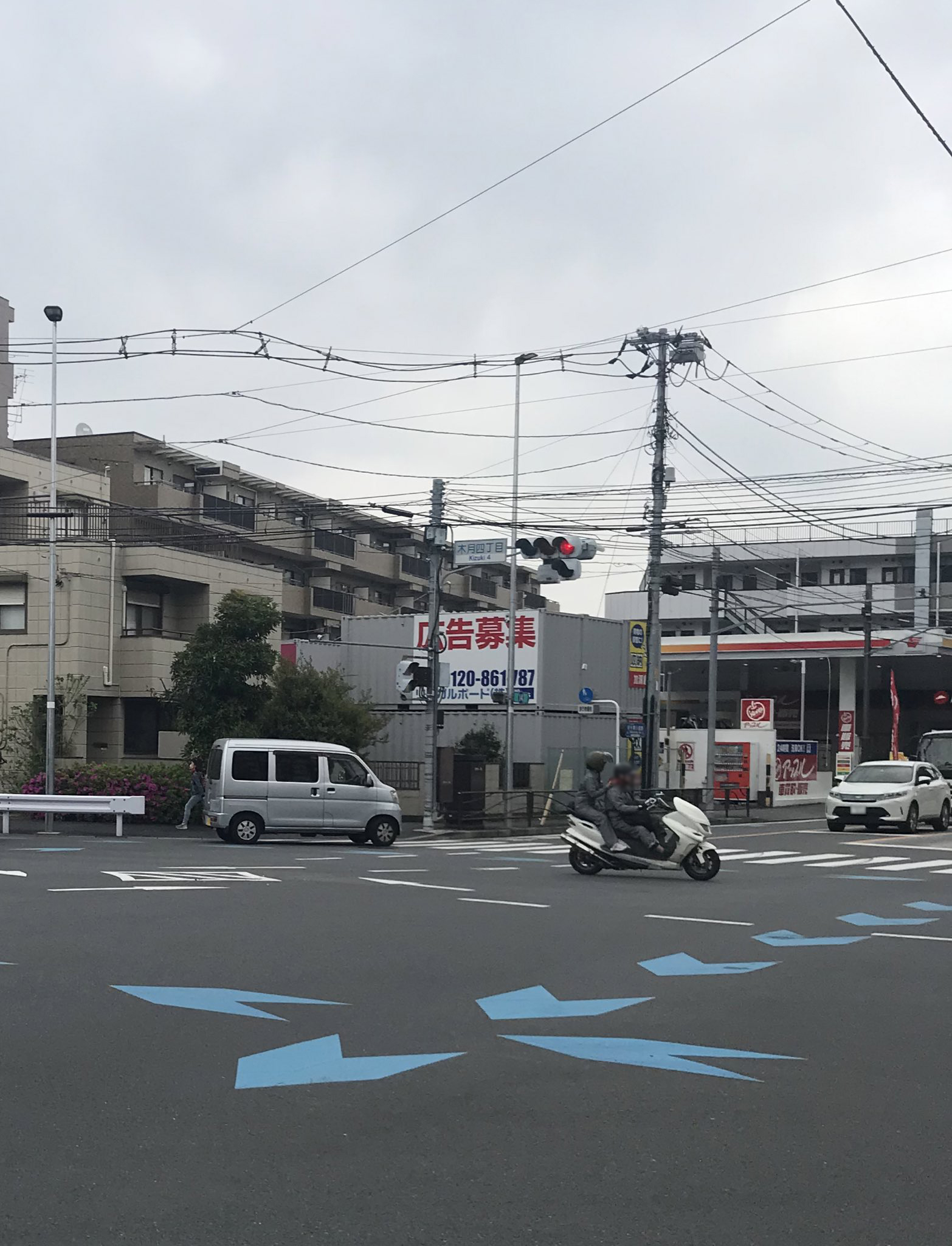 今日は我が母校の川崎市側近傍を歩いています。